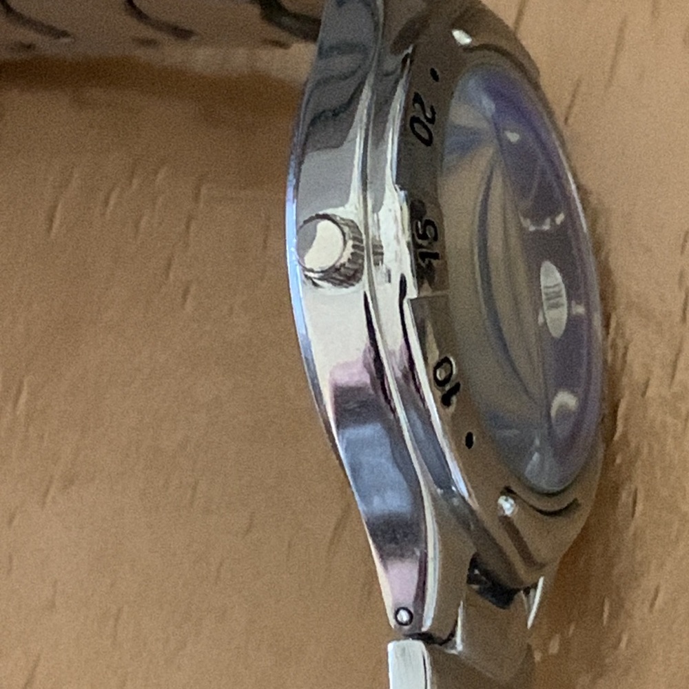Link Chronograph Watch - Picture 7 of 10